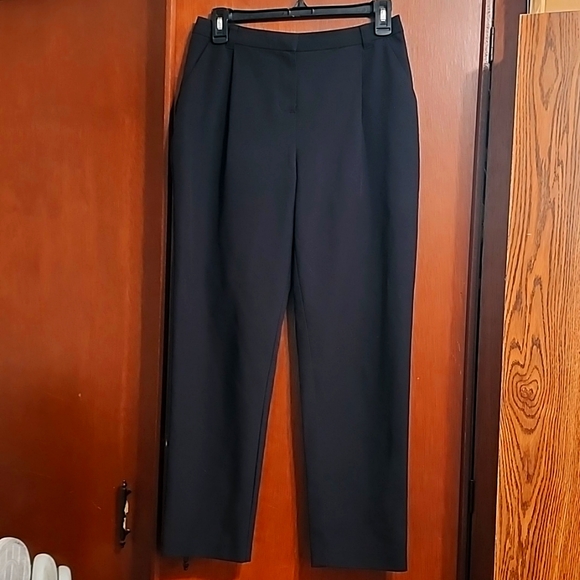 Topshop NWOT Black Pleat Pants Sz 4 - Picture 1 of 13